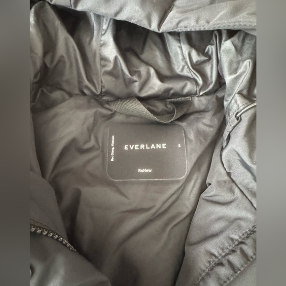 Everlane puffer jacket, size small - Picture 2 of 2